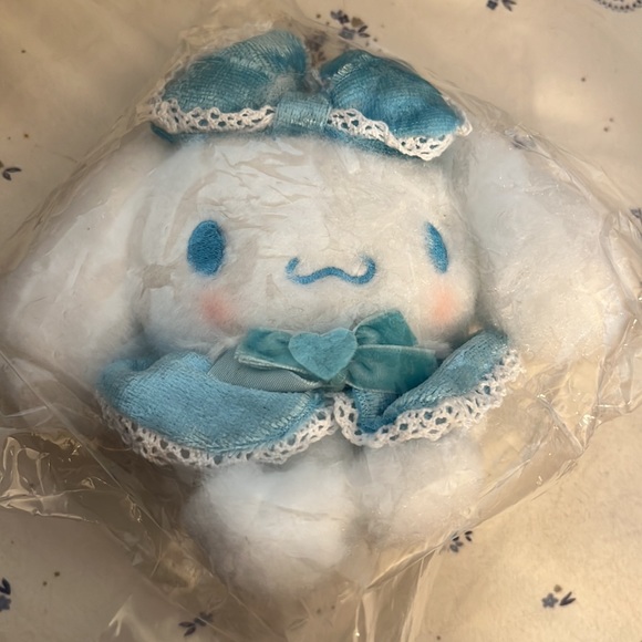 Cinnamoroll by Sanrio blue white plush key or backpack clip on - Picture 3 of 5